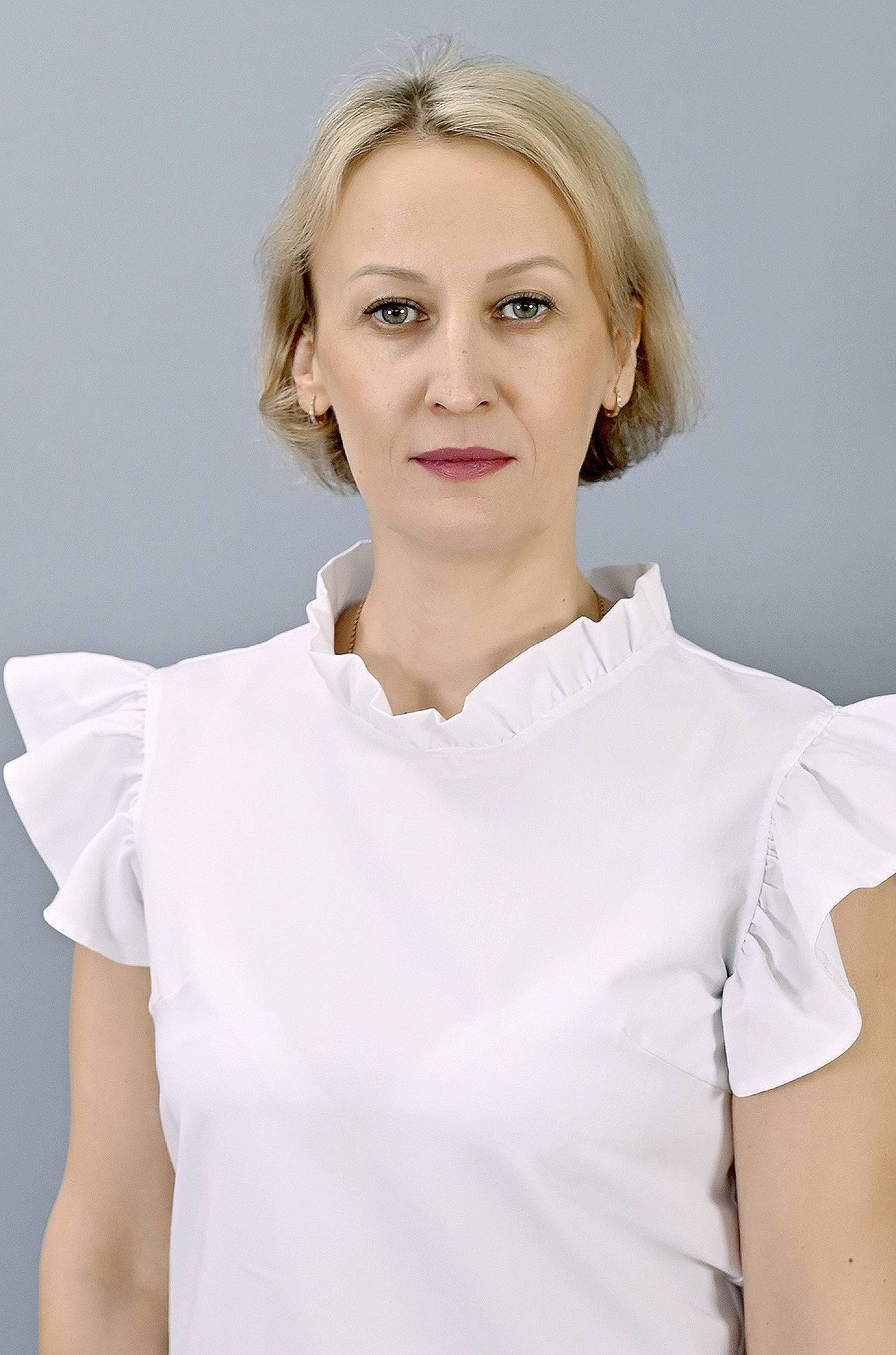 Ларцева Лариса Васильевна.